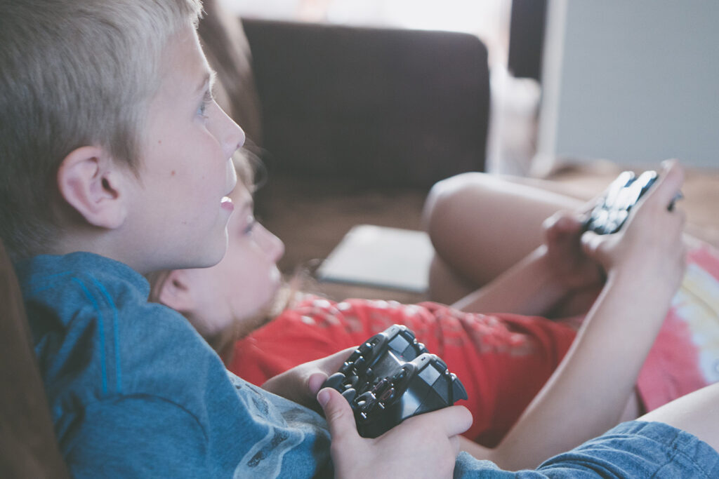 ChildrenPlayingGames